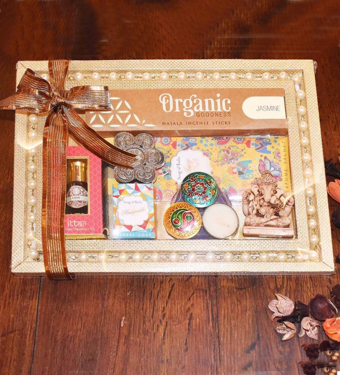 Golden Gift Tray Pearl by Song of India — primary gift set product image